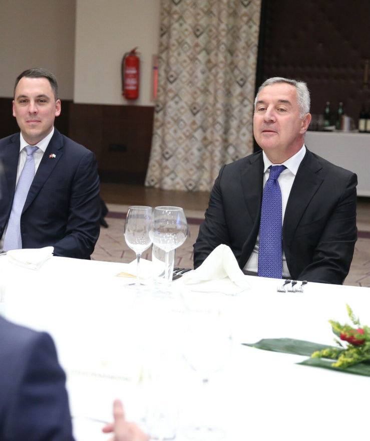 Đukanović i Vuković, Crop
