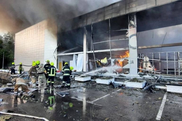 U vrijeme napada u trgovačkom centru nalazilo se više od 1.000 ljudi, rečeno je (Reuters)
