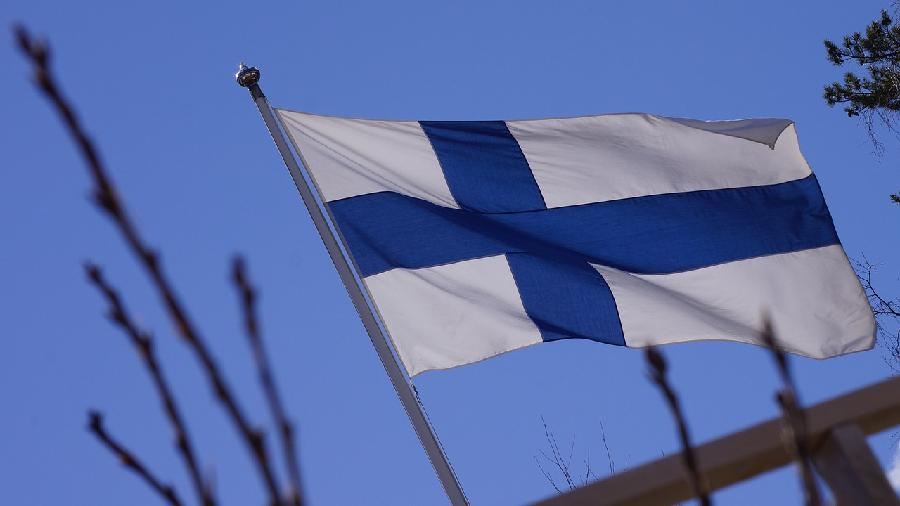 finnish-flag-201175_1280_506x900