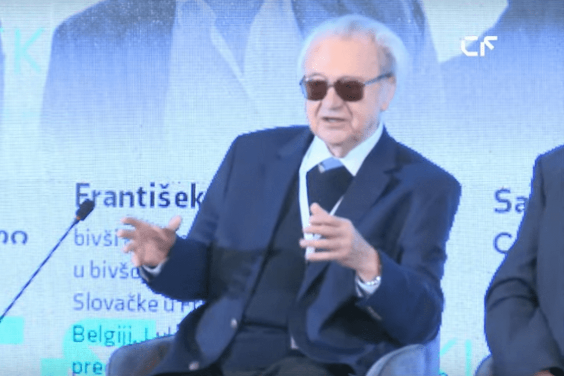 176320505894izqsg7gt4xte9s-i_1118x745