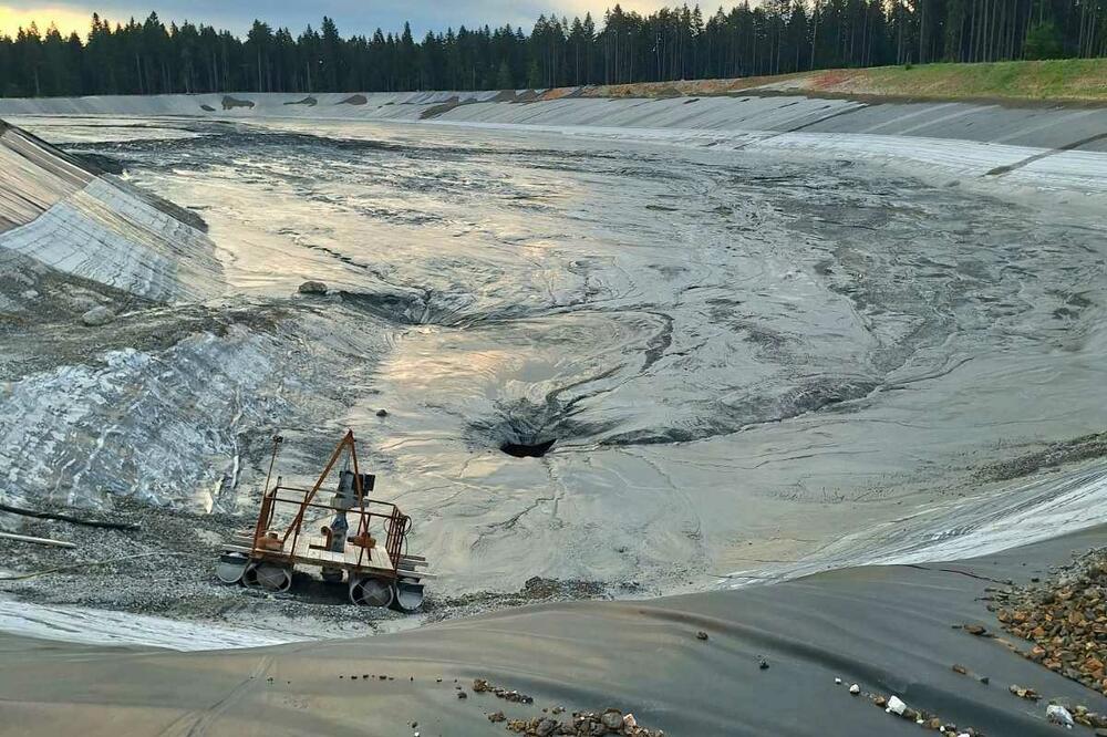 5683397_uplja-stijena_ls