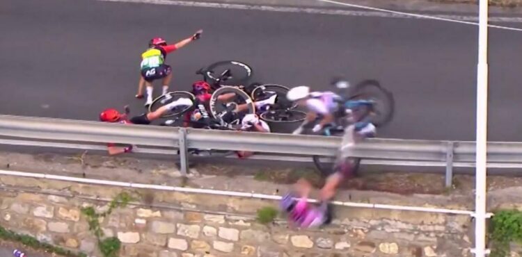 1774184064-63279100-debora-silvestri-750x370