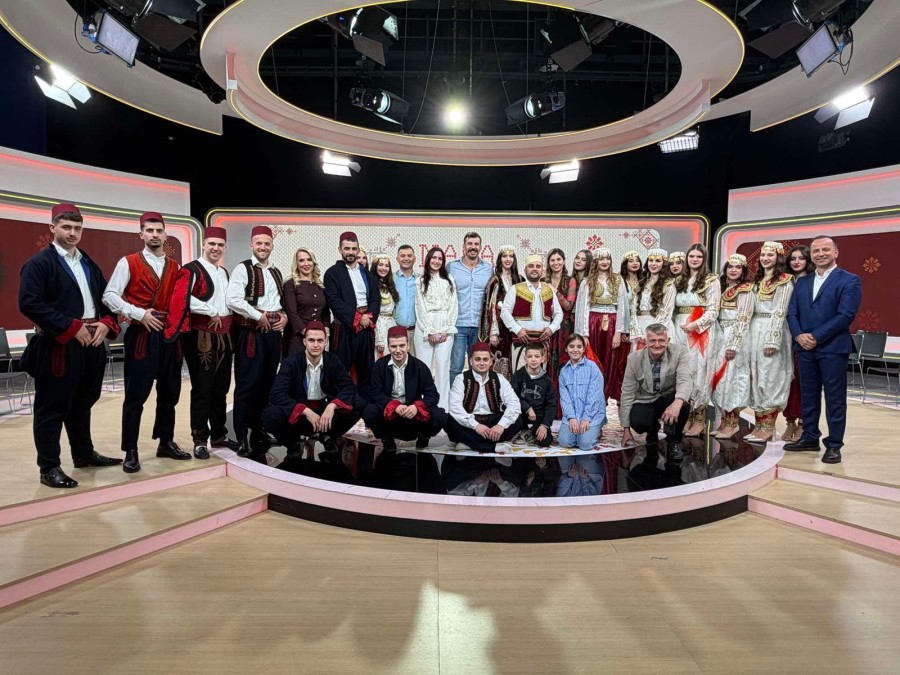 IMG-7d6ec31f00b3fe5eb31b7a51c8630bbc-V_675x900