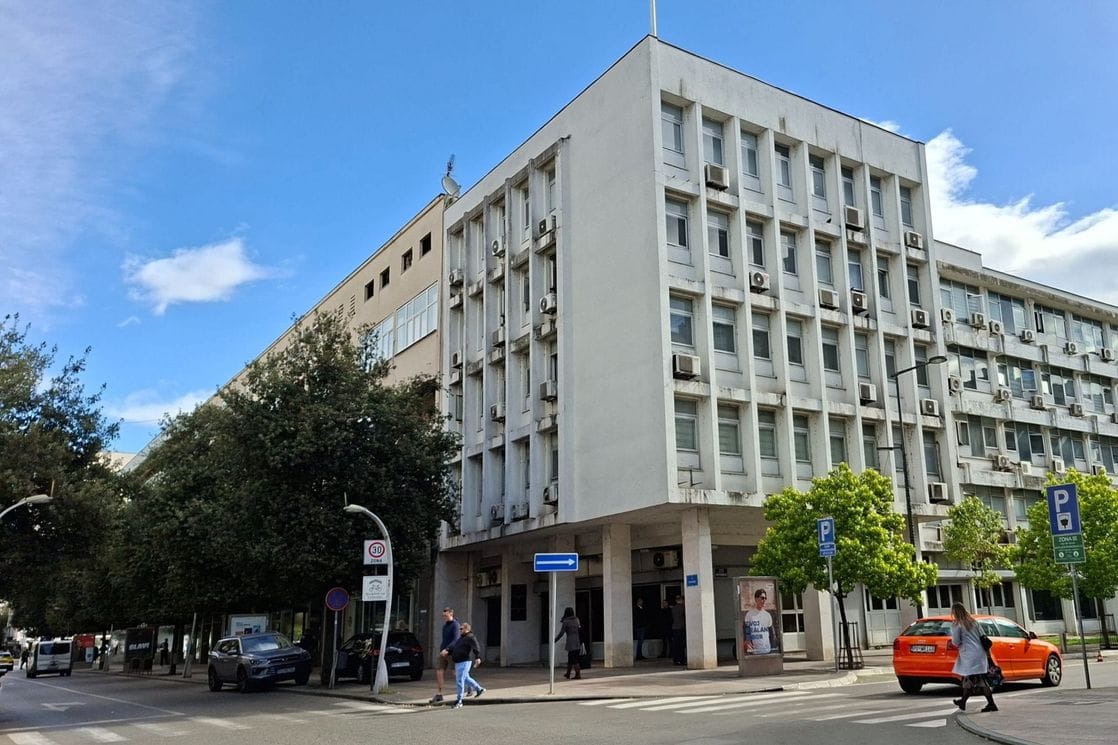 1775206526e0ejhfqm6zznyfbm-i_1118x745