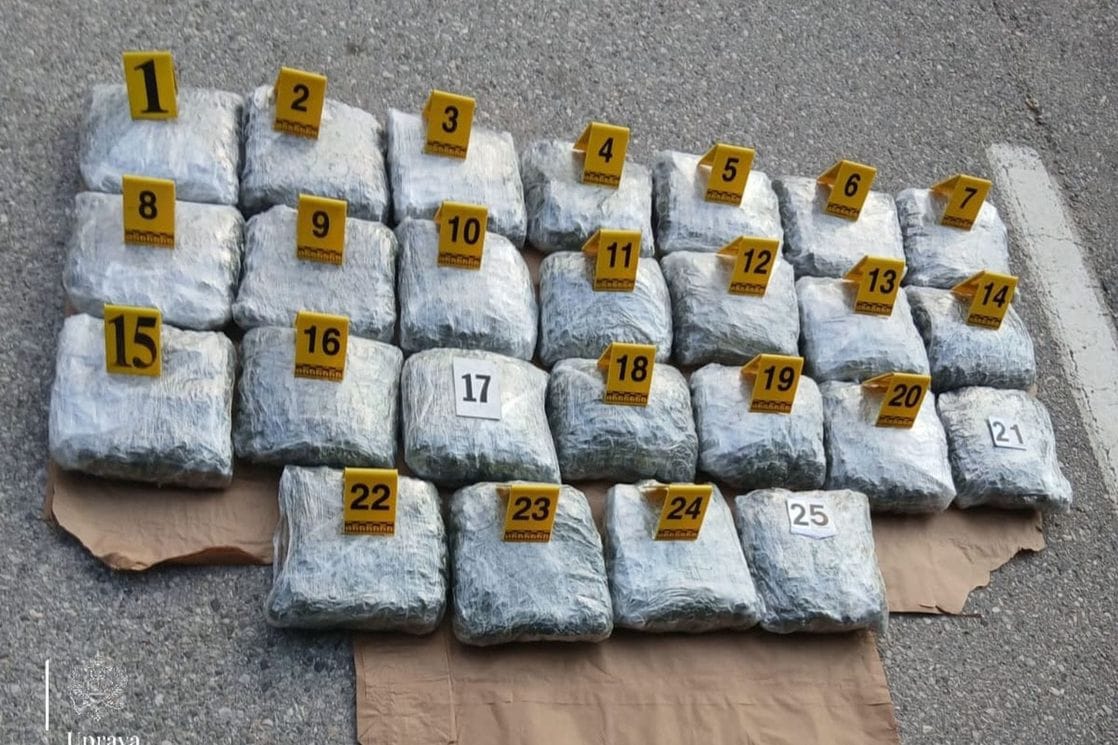 1776589086k0wocihmdaxfmk6f-i_1118x745