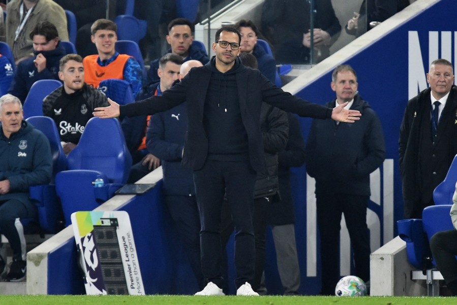 2026-03-21T191627Z_1141426201_UP1EM3L1HJEIM_RTRMADP_3_SOCCER-ENGLAND-EVE-CHE_599x900