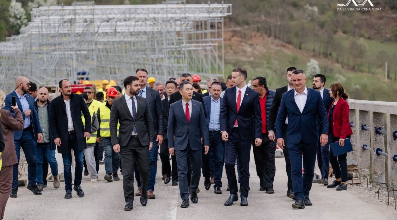 HGXFFJYbwAA2jbd-1320x733