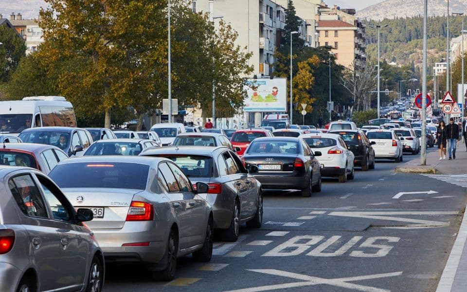 1778866033-saobracajna-guzva-13-11-2020-stevo-vasiljevic-2-i_960x600