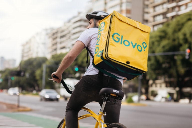 Glovo-1-Glover-768x512-1