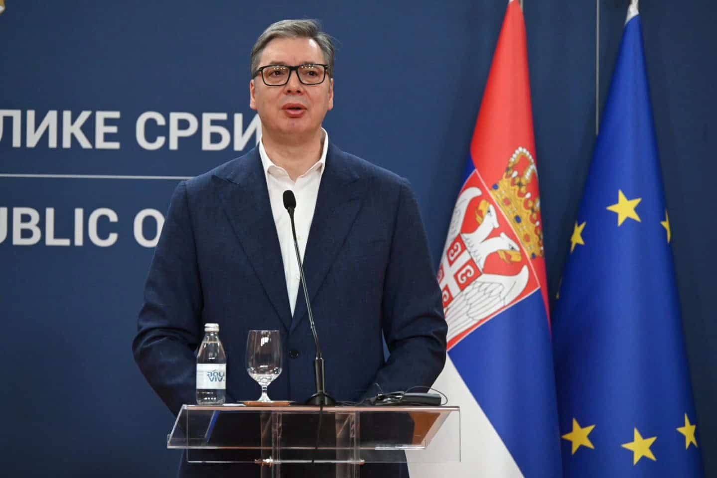 aleksandar-vucic-fb-5