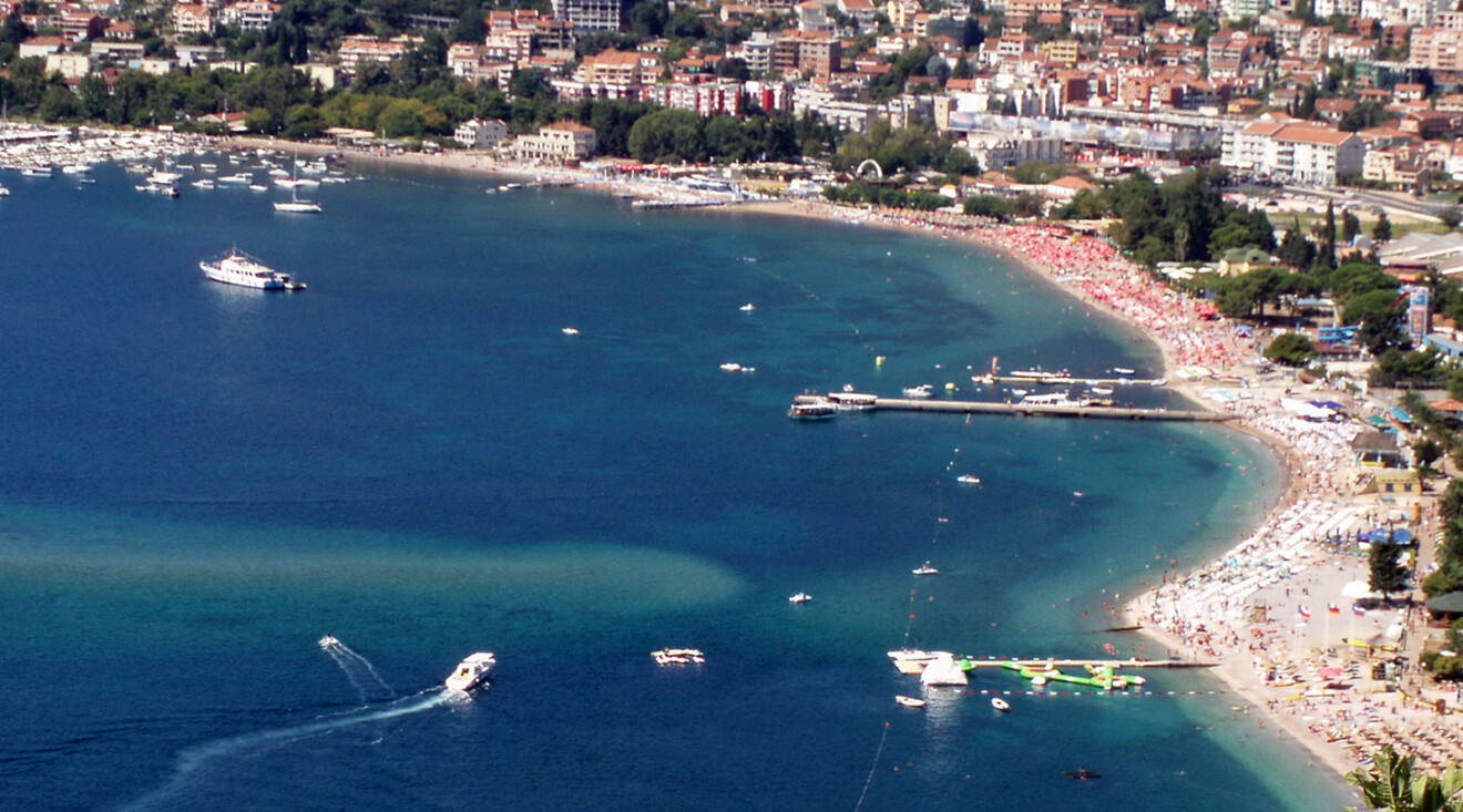 slovenska-beach-budva-1320x733