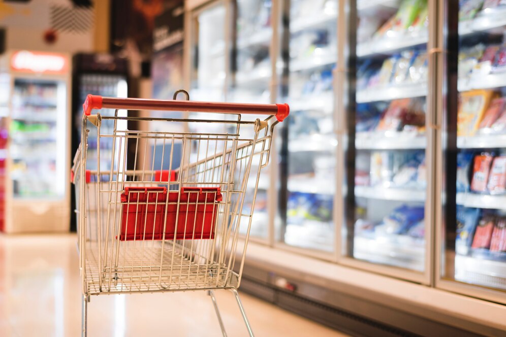 supermarket-cart_53876-65615