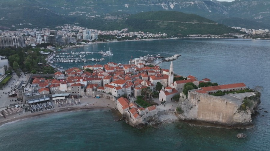AR_BUDVA_STARI_GRAD_DRON_MAJ_2024xcode_mix146_frame_2515_506x900_506x900