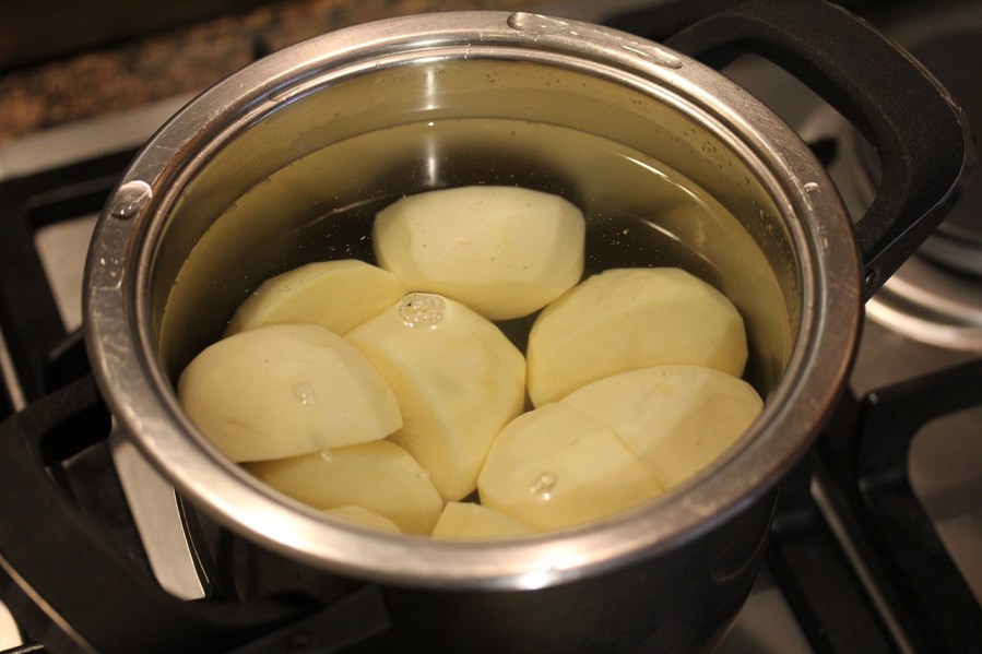 bluebudgie-potatoes-6547235_1280_599x900