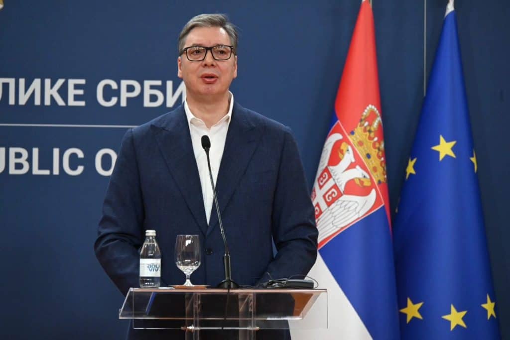 aleksandar-vucic-fb-5-1024x683
