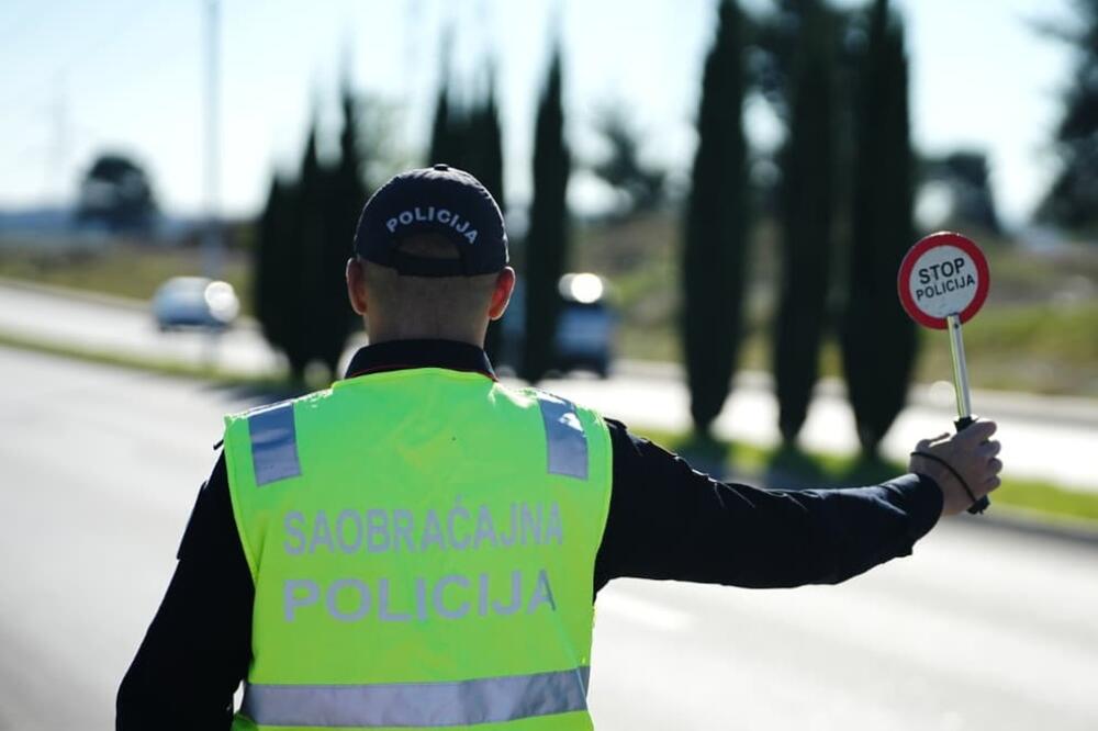 5689145_saobracajna-policija_ls