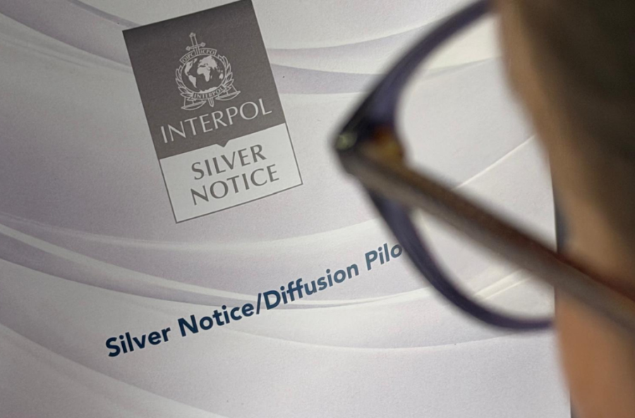 16f92d3641ff-Spotlight-Impact-Silver-Notice-main_593x900