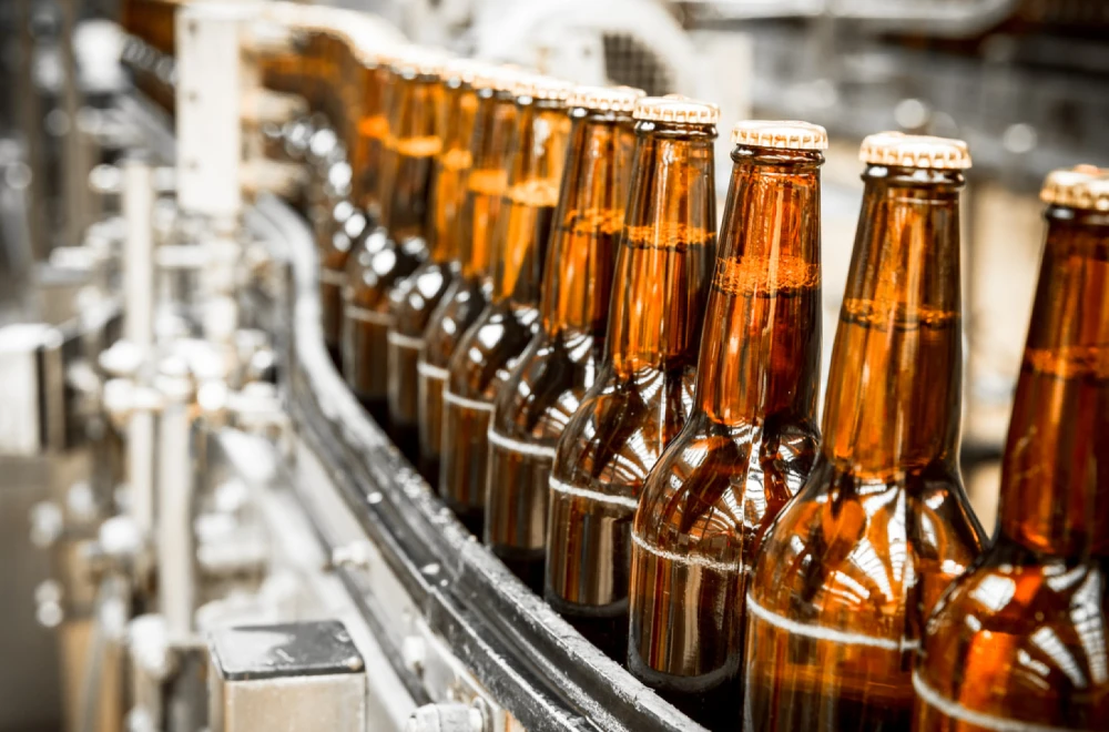 19376_pivo-pivara-flase-fabrika-momente-shutterstock-191643227_f