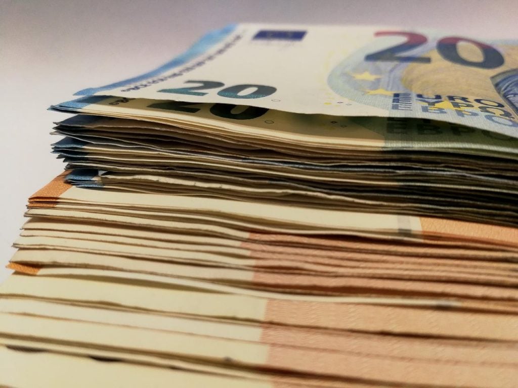 novac-euro-1024x768
