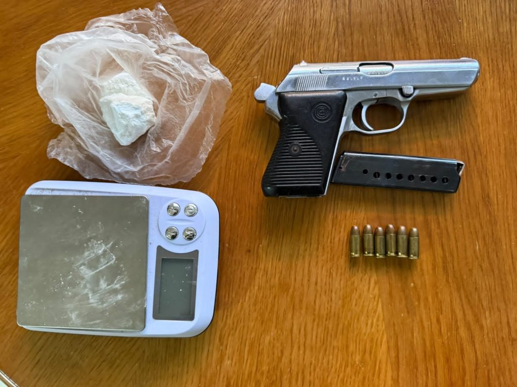 pistolj-i-droga-1024x768