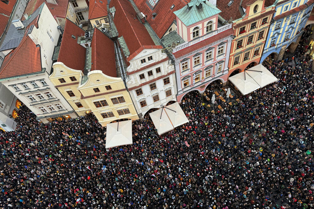 5769241_20261025t164944z-1483702591-rc2faoa3bi40-rtrmadp-3-czechmediaprotest_ls