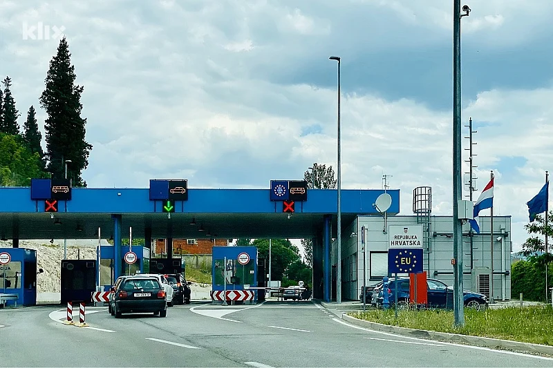 b_261013085