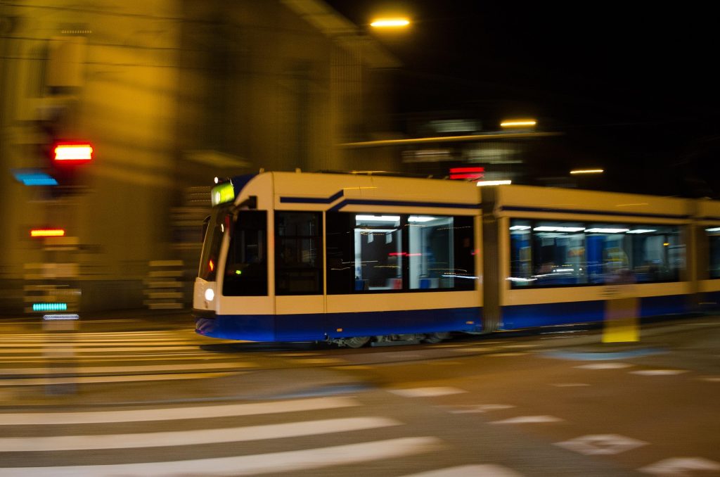 clickerhappy-tram-711792_1920-1024x678