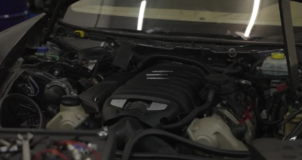 hauba-automobil-mehanika-foto-rtv-pg-1024x531-1-1000x531