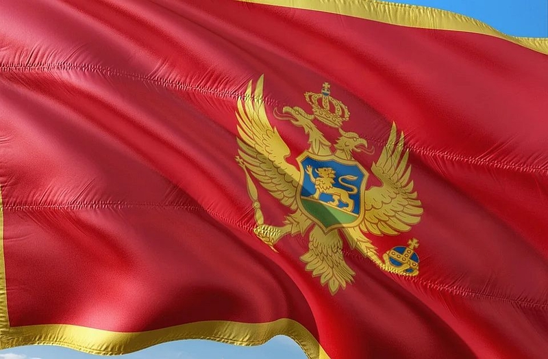 images_crna_gora_zastava_pxb